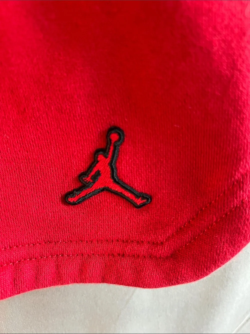 Jordan Men's LG  Red Athletic Fleece Shorts